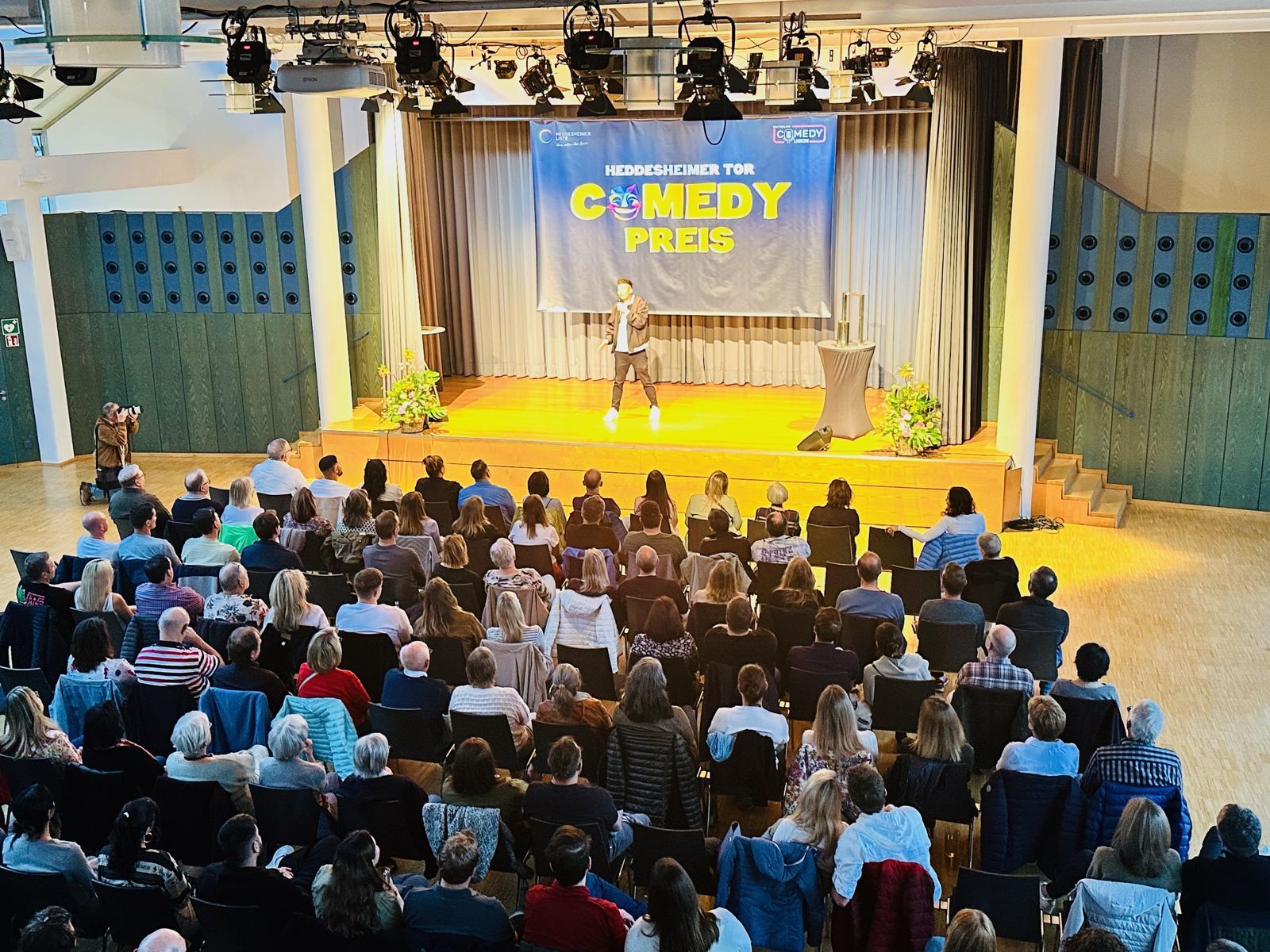 Voller Saal im Bürgerhaus beim Heddesheimer Comedypreis